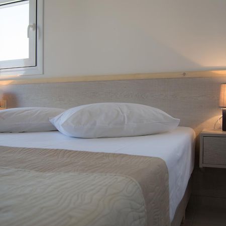 Sirena Superior Aparthotel Agia Pelagia Eksteriør bilde